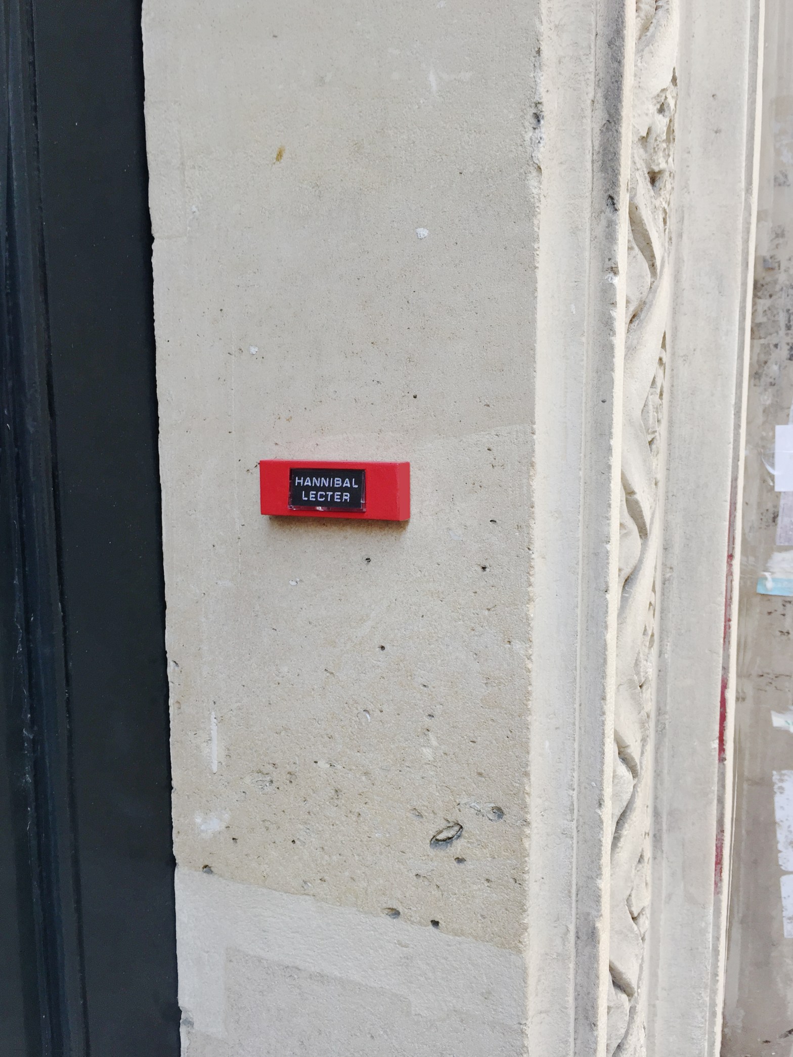 Red Dragon "Hannibal Lecter" – Paris 9ème arrondissement – 2014 – Le Sonneur