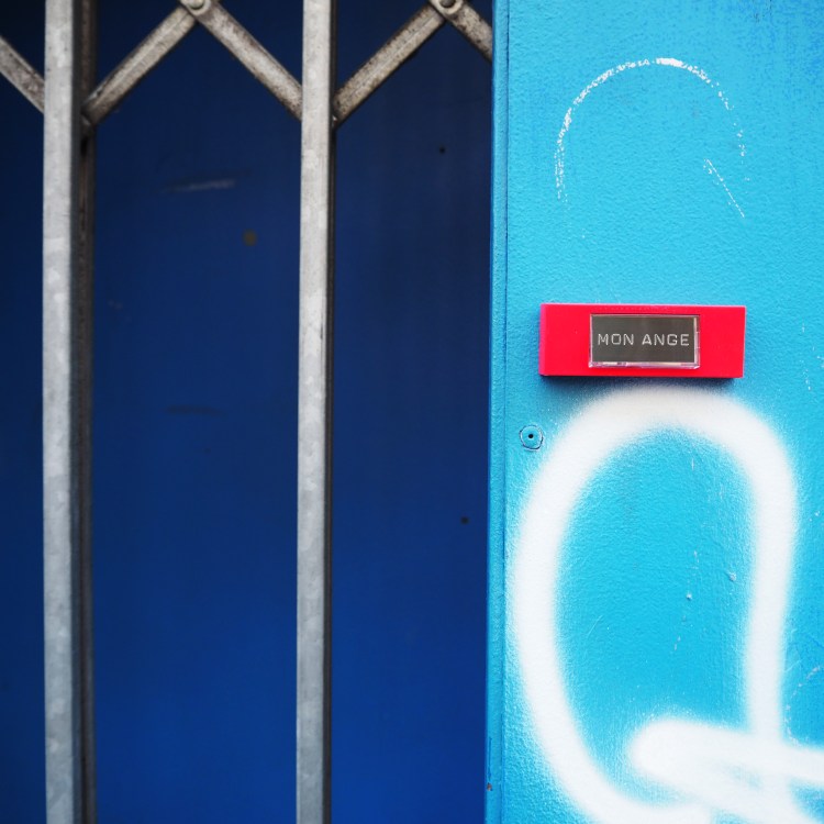 Broken wings "Mon ange" – Paris 9ème arrondissement – 2015 – Le Sonneur