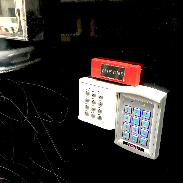 Unfindable « The One » – Paris 10ème arrondissement – 2015 – Le Sonneur