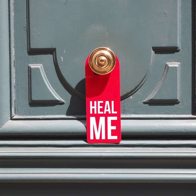 Door hanger « Heal me » – Paris – 2016 – Le Sonneur