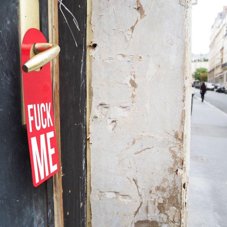 Door hanger « Fuck me » – Paris – 2017 – Le Sonneur