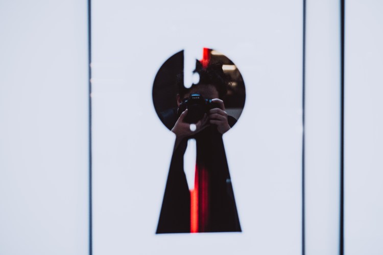 « Rear Windows » Solo Show - 15.11.18 - 15.05.19 - Le Tsuba Hôtel 45 Rue des Acacias - Paris - 2018 - Le Sonneur