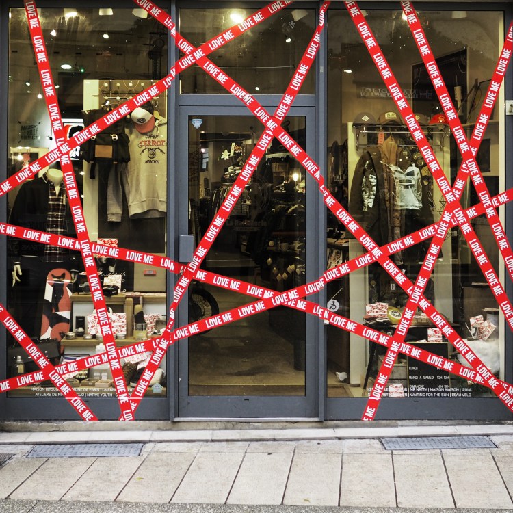 S T R A P P E D Solo Show | La Raffinierie 14 Rue Charrue 21000 Dijon | 23.11.18 - 02.01.19 | Le Sonneur | 2018